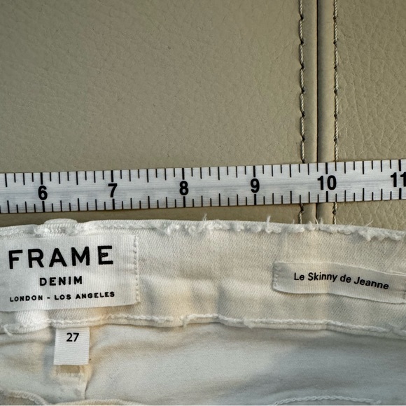 Frame Le Skinny de Jeanne White Distressed Stretchy Skinny Jeans (US 27) - Picture 6 of 7